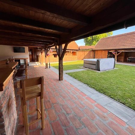 Ruralna Kuca Za Odmor Kablarovo Brdo Guest House Krnjak Ngoại thất bức ảnh