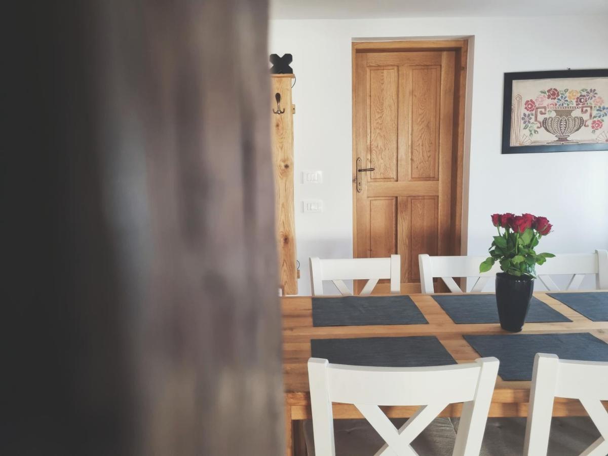 Ruralna Kuca Za Odmor Kablarovo Brdo Guest House Krnjak Ngoại thất bức ảnh
