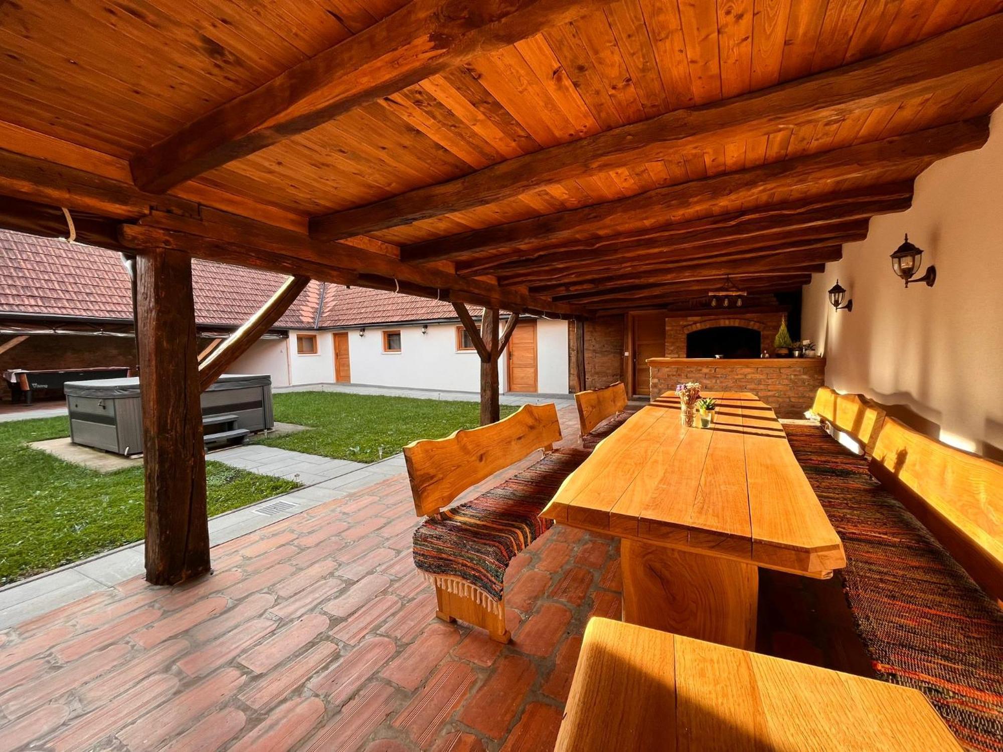 Ruralna Kuca Za Odmor Kablarovo Brdo Guest House Krnjak Ngoại thất bức ảnh