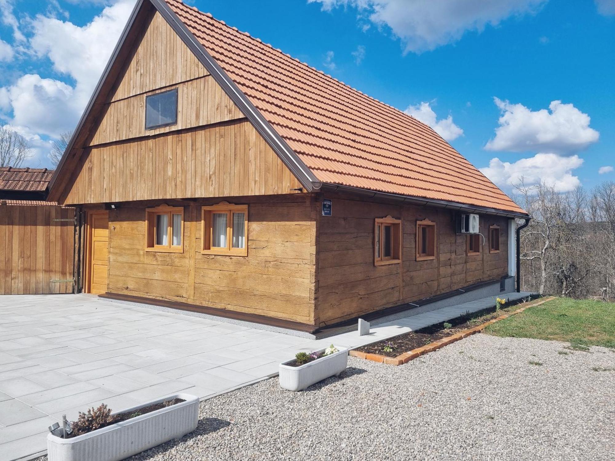 Ruralna Kuca Za Odmor Kablarovo Brdo Guest House Krnjak Ngoại thất bức ảnh
